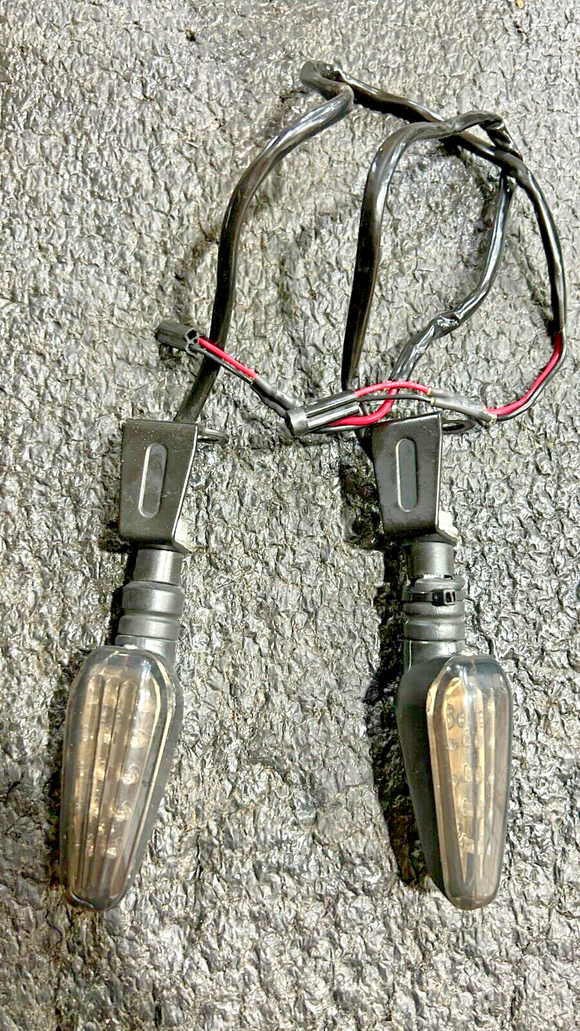 05-2024 DRZ400S Drz400SM Left and Right FRONT Turn Signals blinkers