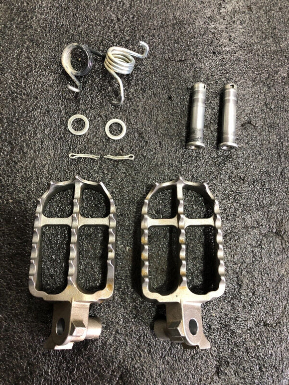 2020 Yamaha Yz250fx foot pegs foot rests WR250F YZ250F Foot pegs wow foot rest